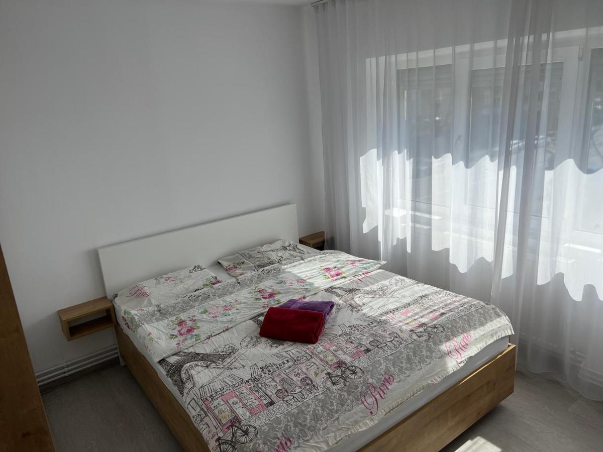 Nicola Flat Mall Arad Ngoại thất bức ảnh